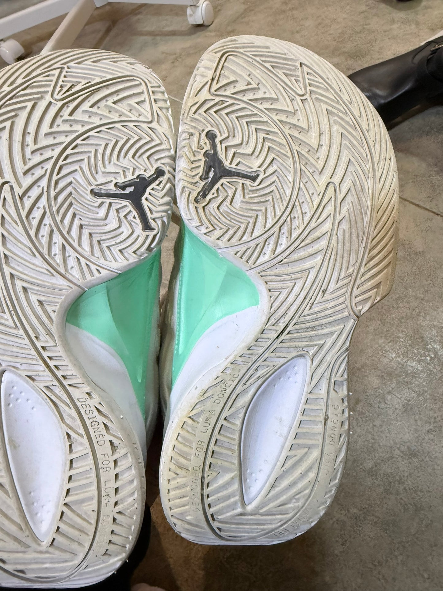 Jordan Luka 1 Youth Size 5Y Basketball Shoes Preloved Great Condition