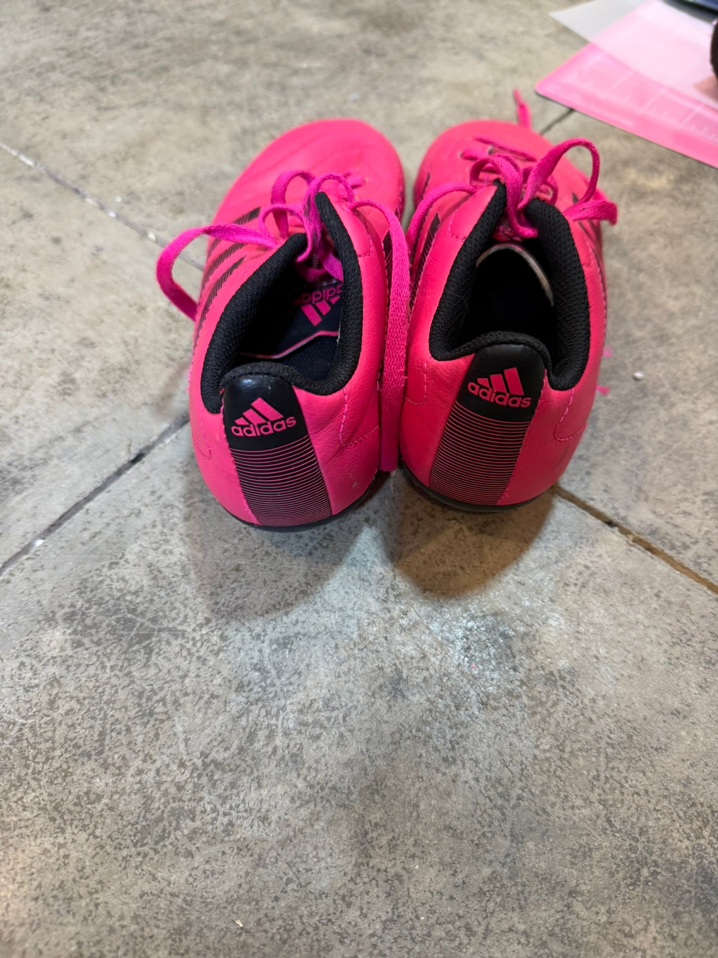 Adidas Youth Soccer Cleats – Pink Size 3.5Y