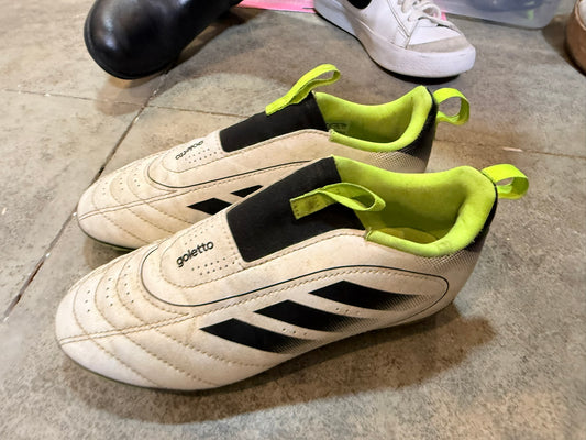 Boys Adidas Soccer Cleats Slip On Size 3