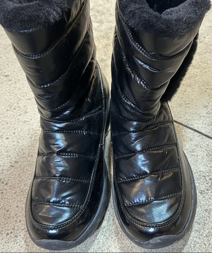 Cheeks Black Quilted Winter Boots – Women’s 8 (Fits 7.5)